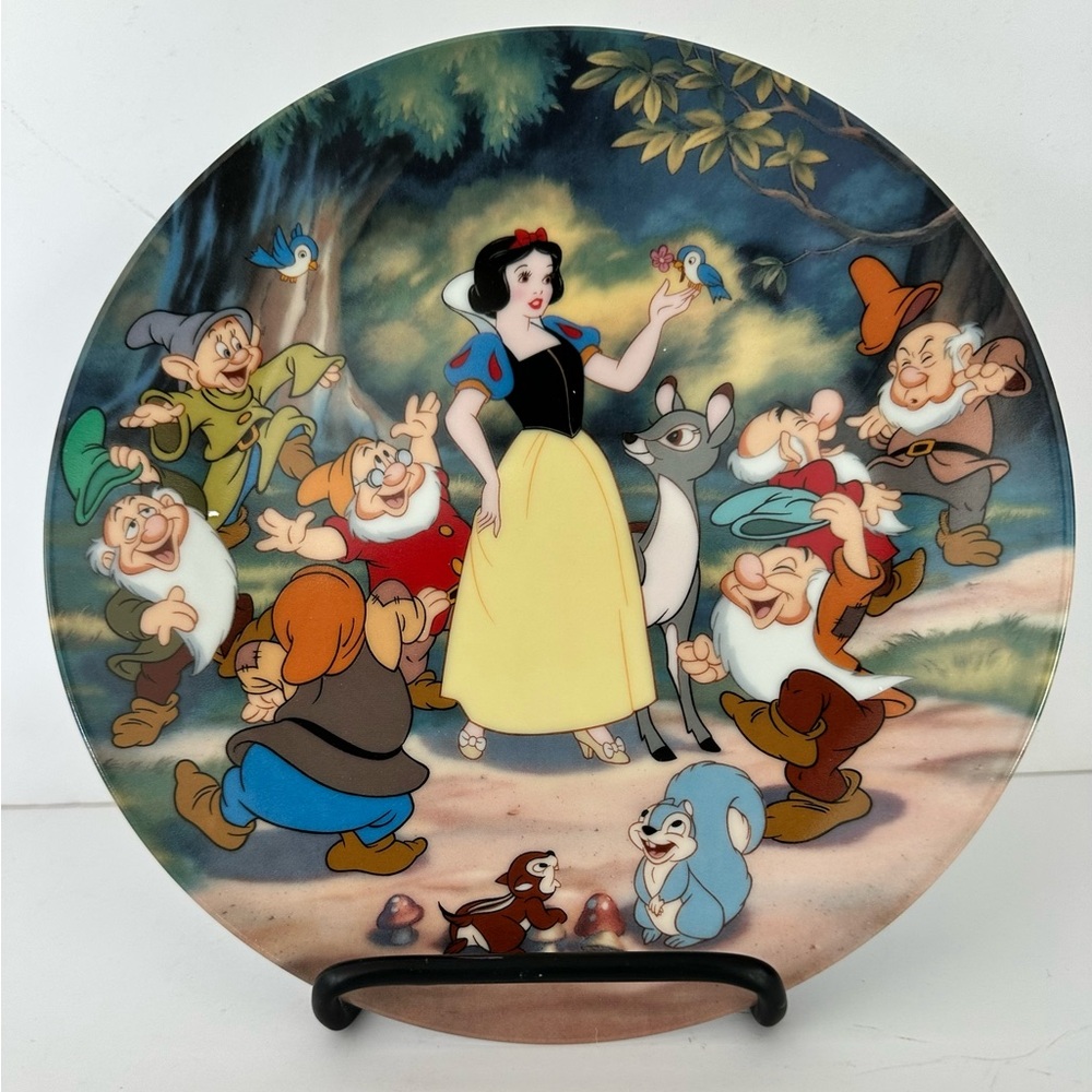 Snow White and the Seven Dwarfs Decorative Plate
